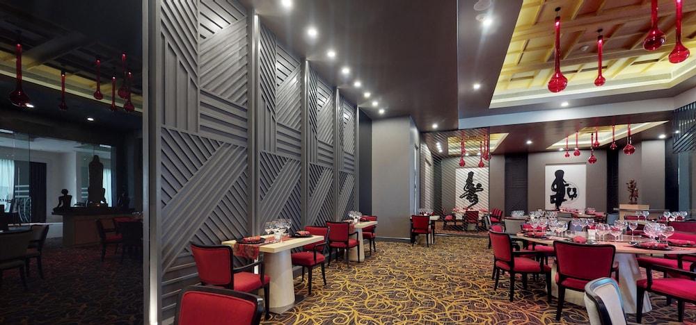 Radisson Blu Bengaluru Outer Ring Road Hotel Eksteriør billede