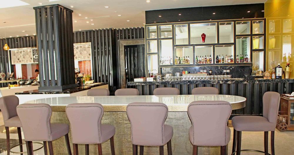 Radisson Blu Bengaluru Outer Ring Road Hotel Eksteriør billede
