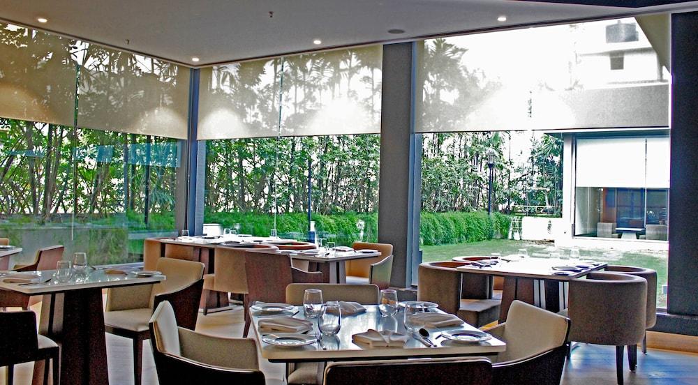 Radisson Blu Bengaluru Outer Ring Road Hotel Eksteriør billede