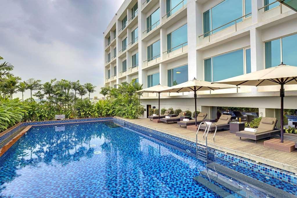 Radisson Blu Bengaluru Outer Ring Road Hotel Eksteriør billede