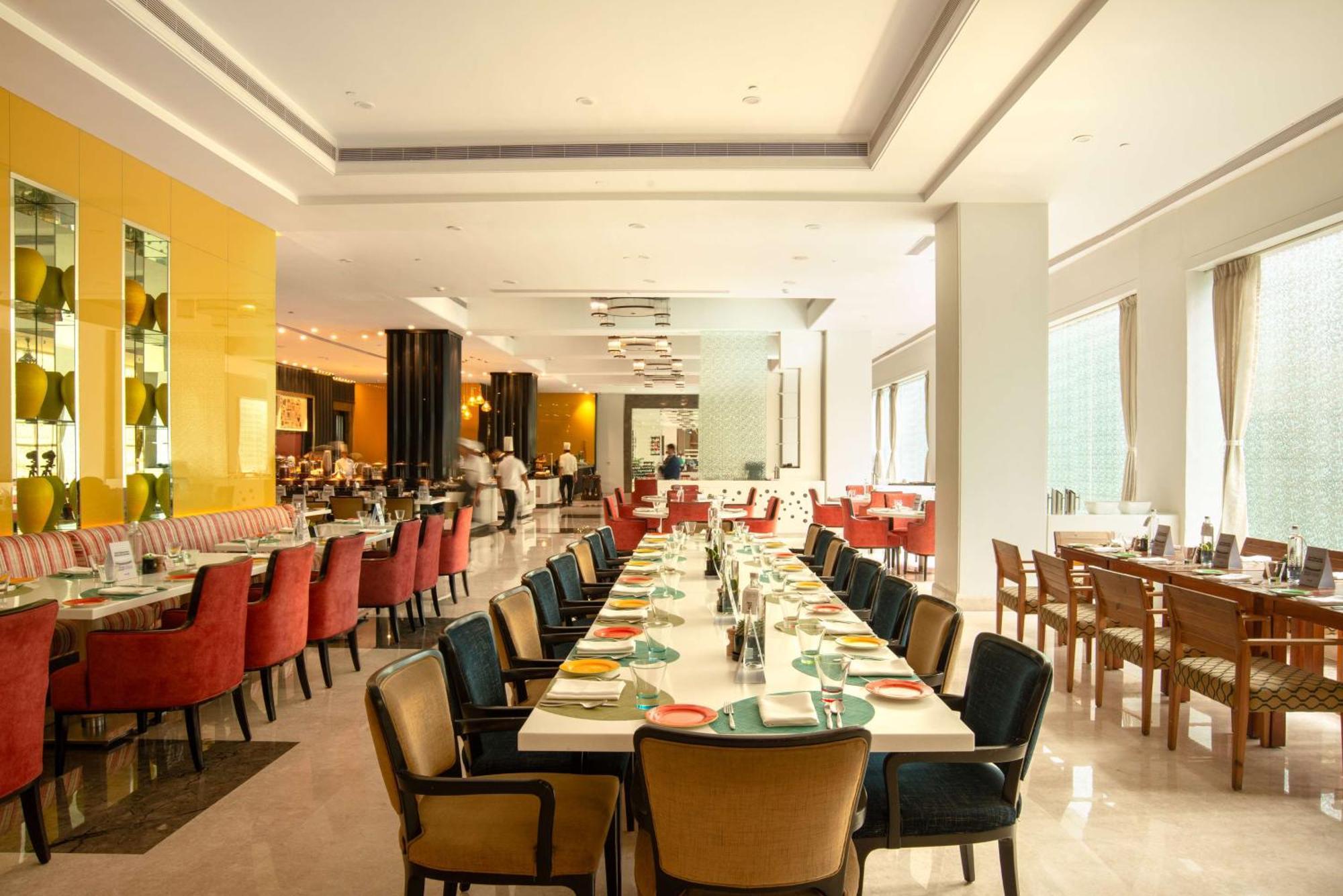 Radisson Blu Bengaluru Outer Ring Road Hotel Eksteriør billede